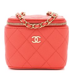 This is an authentic CHANEL Caviar Quilted Mini Vanity Case With Chain in Dark Pink. This stylish crossbody is crafted of luxurious caviar leather in pink. The bag features a leather threaded gold chain-link shoulder strap and gold hardware. The handbag features a 3/4 wrap-around zipper that opens to a fabric interior. This is an excellent shoulder bag for all of your needs, from Chanel! Mini Vanity, Oversized Bag, Versace Bags, Dior Jewelry, Vanity Case, Chanel Caviar, Leather Thread, Wallet Fashion, Hobo Handbags