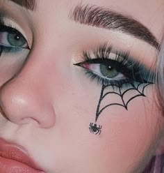 Conjuring Spells, Halloween Spider Makeup, Spiderman Makeup, Spider Makeup, Three Pines, Pretty Witch, Face Stamp