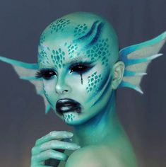 Sea Monster Makeup, Blue Mermaid Makeup, Deep Sea Siren, Ross Tran, Drag Make-up, Creepy Halloween Makeup, Sea Siren