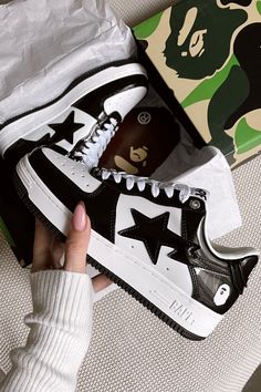 Bapesta Shoes Outfit Men, Bape Sneakers Outfit, Y2k Shoes Men, Cool Shoes For Boys, Gucci Men Shoes Sneakers, Mens Sneakers Fashion, Sneaker Head Men, Sneaker Plug