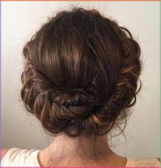 Halo braid may seem too formal at first glance. We will show this trendy hairstyle from different angles, so be ready to get 20 fresh ideas both for special events and every day. Halo Braids, Medieval Princess, Braid Updo, Halo Braid, Long Box Braids, Box Braids Styling, Braid Ideas, Hair Braids, Trending Hairstyles