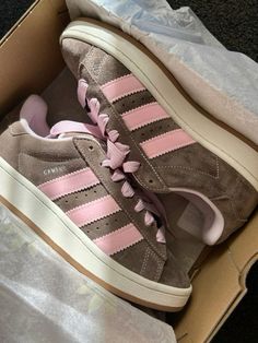 adidas campus Adidas Shoes Outfit, Adidas Campus Shoes, Pretty Sneakers, Dr Shoes, Pretty Shoes Sneakers, Shoe Wishlist, Cute Nikes, Pink And Brown, Hype Shoes