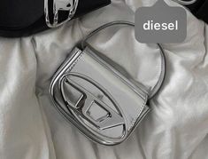 Dizel Bag Outfit, Classy Bags, Gucci Soho Disco Crossbody, Fly Girl, Models Off Duty, Girls Bags