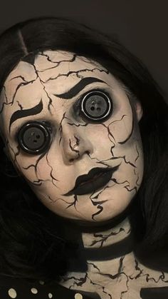 Horror Halloween Costumes, Creepy Makeup, Other Mother, Creepy Costumes, Creepy Halloween Makeup, Halloween Makeup Pretty, Halloween Eye Makeup, Creepy Doll