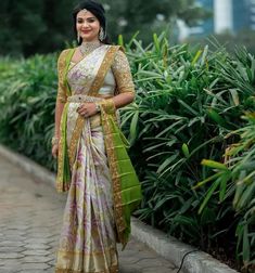 Kanjivaram Saree for Brides, South Indian Bridal Saree, Pattu Saree for South Indian brides Bridal Pattu Sarees, Wedding Bridal Outfit, Bridesmaids Saree, Wedding Saree Designs, Indian Wedding Sarees, Indian Wedding Saree, Lehenga Saree Design