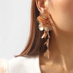 Golden Metal Flower Tassel Earrings – Glam Duchess Waterfall Necklace, Flower Earring, Lace Earrings, Woman Personality, Golden Earrings, Luxury Flowers, Metal Flowers, Copper Earrings, Floral Earrings