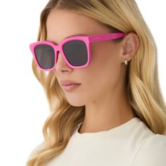 The thicker frames trend takes a chic turn in the Meredith sunnies. With glossy, chunky acetate and recessed lenses, these stylish sunglasses create depth and dimension while elevating your look. Grey Sunglasses, Stylish Sunglasses, Pink Grey, Bright Pink, Sunnies, Lenses, Take That, Sunglasses, Grey