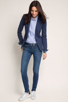 Esprit – 1 Knopf Blazer aus einem weichen Materialmix im Online-Shop #blazer #einem #esprit #knopf #materialmix #online #weichen Winter Office Outfits, Spring Trends Outfits, Best Blazer, Blazer Outfit, Outfit Jeans, Looks Chic, Blazer Outfits