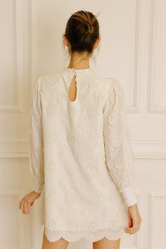 This dress is the epitome of Upper East Side fashion, perfect for channeling your inner Serena Van Der Woodsen. The stunning large daisy embroidery adds an air of sophistication, while the playful and romantic feel of the dress is accentuated by the puff sleeves and scalloped hemline. It's a must-have for any fashion-forward individual looking to make a statement at a fancy event or feel effortlessly chic and stylish in their everyday life. Material:Polyester and Cotton Upper East Side Fashion, Large Daisy, Cream Mini Dress, Daisy Embroidery, Serena Van Der, Serena Van, Dress With Puff Sleeves, Serena Van Der Woodsen, Daisy Dress