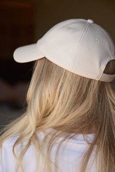 Santosa Lounge Collection | Holiday 2023 Neutral Hats, Best Core Workouts, Luxury Resort Wear, Resort Outfit, Golf Apparel, Travel Wardrobe, You Deserve It, Golf Fashion, Sports Brands