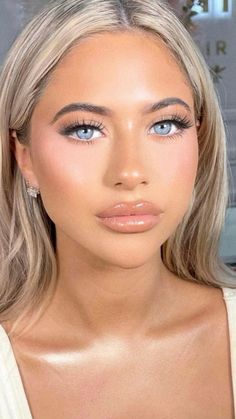 Makeup For Round Blue Eyes, Makeup That Compliments Blue Eyes, Makeup To Make Blue Eyes Pop, Bridesmaid Makeup Blue Eyes, Wedding Makeup For Blue Eyes, Skincare Favorites, Round Face Makeup, Blue Eyes Pop, Wife Aesthetic