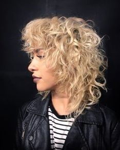 Hairstyles For Short Curly Hair, Cute Short Curly Hairstyles, Pageboy Haircut, Curly Shag Haircut, Rocker Hair, Short Curly Hairstyles For Women, Short Curly Hairstyles, New Hair Do, Short Curly Wigs