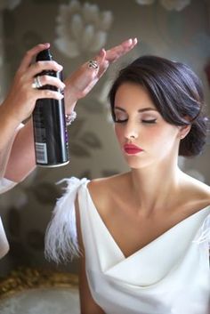 Simple Wedding Low Bun Hairstyle Vintage Inspired Wedding Hair, Wedding Makeup Vintage, Makeup Contouring, Light Pink Lips, Makeup Gallery, Best Wedding Makeup, Simple Wedding Hairstyles, Hair Done