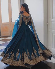 Wedding Dress For Girls, Maxi For Women, Gown Details, Georgette Gown, Dresses Dance, Pakistani Formal Dresses, Wedding Lehenga Designs, Pakistani Wedding Outfits, Ballroom Dresses