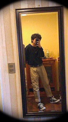 Skater Outfit Ideas Men, Star Boy Outfits Men, Eboy Aesthetic Outfits Men, Eboy Aesthetic Outfits, Ftm Outfits, All Star Outfit, Skater Boy Outfits, Soft Boy Aesthetic, Eboy Aesthetic