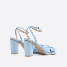 Upper material: silk Product Category: Peep-toe Sandals Heel Height:8cm Toe shape: fish mouth Sole Material: Rubber Inner material: no inner How to wear: Buckle