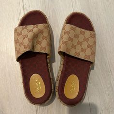 New / Never Worn Gucci Platform Slide Sandal - Tan And Burgundy - Size 39 Designer Brown Flat Slides, Gucci Brown Slip-on Sandals, Gucci Flat Sandals With Removable Insole, Gucci Sandals With Branded Heel Counter For Beach, Gucci Brown Sandals For The Beach, Gucci Open Toe Slides With Removable Insole, Gucci Sandals For The Beach, Designer Gucci Sandals With Cushioned Footbed, Designer Beige Slip-on Sandals