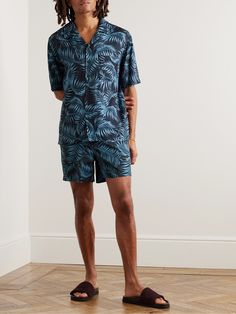 EXCLUSIVE AT MR PORTER. Onia's shirt is made from breezy voile so it'll feel cooling in warm weather. Cut for a relaxed fit, it has a camp collar and is patterned with an intricate botanical print. Style yours with the matching swim shorts on holiday. Wardrobe Edit, Plain Shirts, Loungewear Shorts, Print Style, Casual Blazer, On Holiday, Slim Fit Shirt, Botanical Print, Formal Shirts