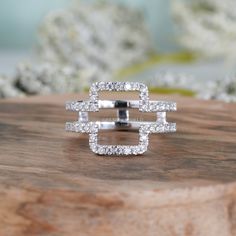 💍 𝐈𝐭𝐞𝐦 𝐃𝐞𝐬𝐜𝐫𝐢𝐩𝐭𝐢𝐨𝐧 💍 Moissanite Ring Guard, Wedding Ring Enhancer For Princess Cut Radiant Cut Asscher Cut, Ring Jacket For Emerald Cut, Double Curved Band, Customizable Ring Enhancer, Unique Design and Style By Gelson World.  💍 𝐌𝐄𝐓𝐀𝐋 💍 ✶Solid 10K/14K/18K Yellow/White/Rose Gold ✶ Solid 925 Sterling Silver ✶ Rhodium Plated 💍 𝐒𝐓𝐎𝐍𝐄 💍 ✶ Stone Shape : Round Cut ✶ Stone Type : Moissanite  ✶ Moissanite Color : Near Colorless ✶ Moissanite Clarity : VVS1 💍 𝐓𝐎𝐓𝐀𝐋 𝐂𝐀𝐑𝐀𝐓 𝐖𝐄𝐈𝐆𝐇𝐓 💍 ✶ Total Carat Weight : 0.55 Tcw 💍 Click on the link to see more enhancer rings: https://www.etsy.com/shop/GelsonWorld?ref=seller-platform-mcnav&section_id=36609976 💍 𝐏𝐑𝐎𝐃𝐔𝐂𝐓 𝐈𝐍𝐂𝐋𝐔𝐃𝐄𝐒 💍 ✶ Engagement Ring ✶ Jewelry Box 💍 𝐍𝐎𝐓𝐄 💍 ✶ All 925 Sterling Silver R Wedding Ring Enhancers, Ring Guards Enhancer, Ring Jacket, Asscher Cut Ring, Enhancer Ring, Ring Enhancer, Ring Guard, Unique Bands, Dream Gift