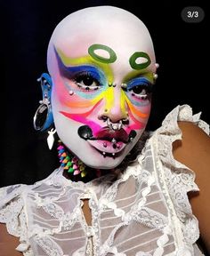 Afro Punk Makeup, Drag Clown, Creature Makeup, Unconventional Makeup, High Fashion Hair, Retro Makeup, Cool Makeup Looks