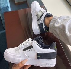 Black Force, Sneaker Outfits, Nike Shoes Air Force, Nike Airforce 1, Nike Air Shoes, Fresh Shoes, Hype Shoes, Adidas Outfit, Aesthetic Shoes