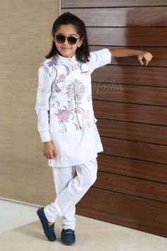 Floral Print Boy's Kurta Pajama Dress Set. Children Kurta Pyjama with Nehru Jacket  4-5 Years - Kids Ethnic Wear Online shopping. #kurtapajama #kidsethnicwear #kidsnehrujacket Dress For Weddings, White Kurta, Floral Pajamas, Pajama Dress