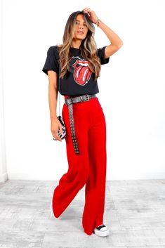 Big Ambitions - Red Wide Leg Trousers - 12 You've got the big ambitions, we've got the trousers so that you can achieve them in style. Fresh from your wish list and into your basket, these statement red wide leg trousers feature that iconic palazzo pants style; fitted at the waist and flowing into a flattering wide trouser. Team with a graphic tee and matching red lip to give your coffee date wardrobe a chic new lease of life.  FEATURES:- Elasticated waistband- Wide leg- Zip back fastening- Dart Fun Smart Casual Outfits, Edgy Wide Leg Pants Outfit, Graphic Tee With Trousers, Red Wide Leg Pants Outfit, Red Trousers Outfit, Outfit Pantalon Rojo, Red Wide Leg Trousers, Red Pants Outfit, Red Wide Leg Pants