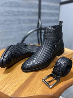 Suit Slim Fit BOJONI Gentleman Shoes, Mens Boots Fashion, Mens Leather Boots, Chelsea Boots Men, Black Chelsea Boots, Buckle Boots, Mens Shoes Boots, Leather Shoes Men, Leather Buckle