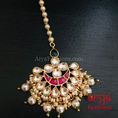 Sabyasachi Mang Tika/ Kundan Maang Tika Maang Tikka Kundan, Mang Tika, Maang Tika, Fake Jewelry, Light Weight Jewelry, Handmade Embroidery Designs, Ruby Emerald, Kundan Earrings, Kundan Necklaces