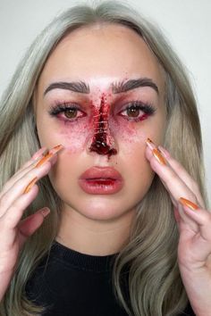 Gory Sfx Makeup Looks, Gory Halloween Makeup, Wound Makeup, Creative Halloween Makeup, Gore Makeup, Halloween Make-up Looks, Holloween Makeup