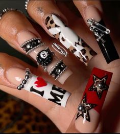 Junk Nails, Punk Nails, Fall Gel Nails, Hard Nails, Diy Acrylic Nails, Dope Nail Designs, Short Square Acrylic Nails, Long Acrylic Nails Coffin, Long Square Acrylic Nails