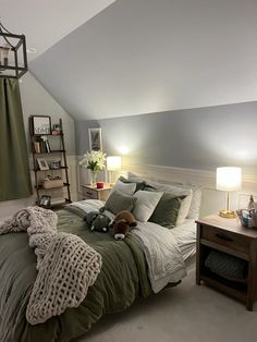 Sage Green And Grey Room Ideas Bedroom, Room Walls Color Ideas, Room Decor Ideas Grey Walls, Room Ideas For Grey Walls, Green Decor Bedroom Room Ideas, Room Colour Schemes Bedrooms, Olive Green Dorm Room, Minimalist Bedroom Sage Green, Bedroom Ideas White And Green