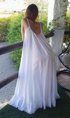 Long Nightgown Cotton, Cottage Core Nightgown, How To Make Night Gowns, Plus Size Nightgown, Flowy Nightgown For Wedding Night, White Flowy Sleep Dress, Summer Wedding Night Sleepwear, Maxi Length Nightgown For Wedding Night In Summer, White Flowy Cotton Beach Dress