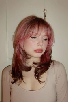 Grown Out Red Hair, Dusty Red Hair, Pink Hair Alternative, Pink Hair Bangs, Brown And Pink Hair, How To Have Style, Red Hair Inspo, Haircut Inspo, Hair Dye Ideas