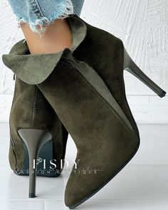 Fisdy - Stylish Pointed-Toe Boots with Zipper Closure and Slim Heel Design Product Description Size 35, 36, 37, 38, 39; Style Fashion Material Suede Pattern Type Solid Occasion Casual Package Include 1*Boots HEEL HEIGHT 9.5cm Size Chart INCH CM size foot length shoe inter length heel height US 4.5 8.7 8.9 3.7 US 5.5 9.3 9.1 3.7 US 6 9.1 9.3 3.7 US 7 9.3 9.4 3.7 US 8 9.4 9.6 3.7 US 8.5 9.6 9.8 3.7 US 9.5 9.8 10.0 3.7 US 10 10.0 10.2 3.7 US 11 10.2 10.4 3.7 size foot length shoe inter length heel Boots Heel, Pointed Toe Boots, Lace Up Booties, Toe Boots, Designer Heels, Zipper Detail, Lace Up Boots, Boot Shoes Women, Army Green