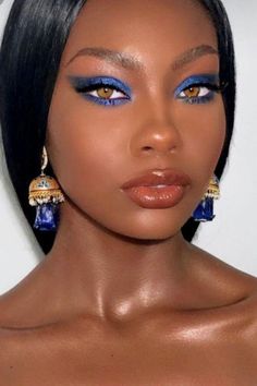 Mekap Mata, Smink Inspiration, Makeup Eye Looks, Creative Makeup Looks, Dark Skin Makeup, Editorial Makeup, Sims 4 Cc, Glam Makeup, Makeup Essentials