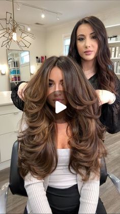 Big Bouncy Blowout Long Hair, Long Hair With Volume On Top, Long Haircut Volume, Hair Extensions With Layers, Thick Hair Long Layers, Large Curls Long Hair, Long Layered Hair Brunette, Blow Outfit Hair Long, Brushing Volume