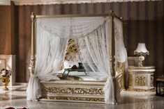 Sultan Cream Bed - Ali Guler Furniture Royal Bedroom, Baroque Furniture, Furniture Classic, Luxurious Bedroom, Elegant Furniture, Canopy Bed, Italian Furniture, Master Bedrooms Decor, Classic Furniture