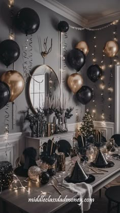 Classy New Years Decorations, New Year’s Eve Birthday Theme, New Years Party Decoration, New Years Eve Pj Party Ideas, Elegant Nye Party, Pj New Years Eve Party, Classy New Years Party, Cozy New Years Eve Home, New Year Hosting