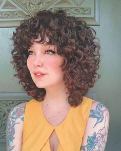 Chic Short Hair, Medium Curly, Curly Bangs, Short Curly Haircuts, Grow Long Hair, Coily Hair, Curly Hair With Bangs, Hair Clips Girls