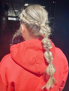 Braided Sporty Hairstyles, Tennis Hairstyles, Basketball Cheer, Running Hairstyles, Soccer Hairstyles, Soccer Hair, Track Hairstyles, Basketball Hairstyles, Softball Hairstyles