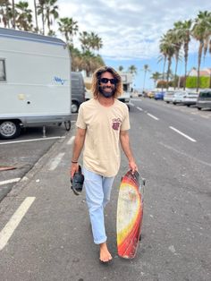 The brand's first t-shirt was born in the city of Palma de Mallorca, inspired by the search for our identity. Color Terracota, Skater Style, Sand Color, Tshirt Colors, Tee Shirt, Gender Neutral, Surfing, Art Collection, Spain