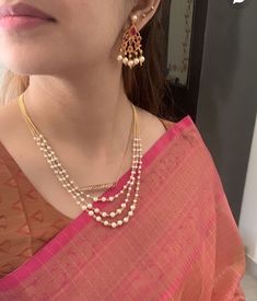 Gold Neck Chain, Gold Jewelry Outfits, Choker Necklace Designs, Diamond Pendants Designs, Antique Gold Jewelry Indian, Silver Wedding Jewelry, Ladies Blouse, Diamond Pendants