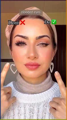 Perfect Eyebrow Makeup, Beauty Mistakes, Prom Makeup Looks, Hooded Eye Makeup, Black Women Makeup, Brown Eyeshadow, Dewy Skin, Hooded Eyes