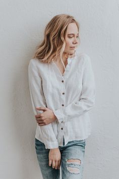 Summer linen blouse, women tshirt, white linen blouse, women linen top, washed linen, soft linen, teenager linen top, basic linen blouse White Linen Top, Outfit Classic, Linen Top Women, Linen Shirts Women, Shirt Linen, White Linen Shirt, Linen Summer, Linen Tshirts, Summer Blouse