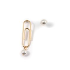 Brass Earring Plated in 16k Gold • 12mm Swarovski Faux Pearls Length: 5 cm & 1.1 cm / 2.5 in & 0.4 in Made in NYC LL24-05 Gold/White Paperclip Charms, Paperclip Earrings, Ears Jewelry, Diy Bijoux, Planner Charms, Ear Cuffs, Shiny Things, Paper Clips, Jewelry Inspo