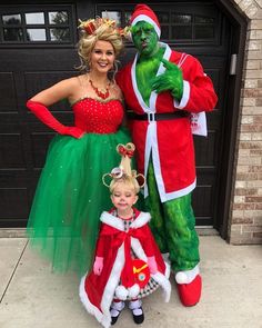 40+ DIY Disney Halloween Costumes for Kids & Adults - Hike n Dip Hooville Costumes, Martha Mae Who Costume, Unique Family Costumes, Family Of Three Halloween Costumes, Original Costumes, Grinch Costumes