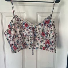 Shein Curve Floral Crop Top. Smock Back. Never Worn. Crop Top. Bralette. Casual Floral Print Camisole Crop Top, Vacation Floral Print Camisole Crop Top, Beach Floral Print Camisole Crop Top, Floral Crop Tops, Shein Tops, Cute Clothes, Smocking, Bralette, Crop Top