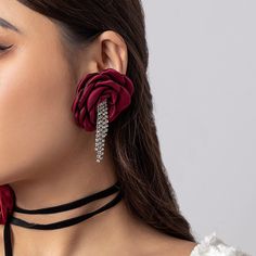 Description:Chic Silk Flower Box Chain EarringsSpecification:Size: 2.95" * 2.1"Weight: 0.25 oz/pairMaterial: alloy metal. cubic zirconia. silkHypoallergenic: YesColor: red/blackFeatures & Details:This floral dangling stud earrings is made of nickel-free. lead-free. cadmium-free and hypoallergenic materials. which will not turn your skin green or cause anaphylactic reaction.It is a thoughtful present for best friends. lover. wife. girlfriend. sisters. daughter. mother. granddaughter. or yourself on birthday. graduation. mother's day. sweetest day. thanksgiving day. christmas. valentines day. anniversary day or just send as a surprise gift for that special one in your life to let her know you care about her.This unique and heartfelt product is ready for giving. making a sentimental surprise Metal Flower Earrings For Party, Metal Flower-shaped Earrings For Parties, Metal Flower Drop Earrings For Party, Elegant Red Flower Earrings For Party, Red Flower Earrings For Party, Chic Metal Flower Earrings For Party, Rose Red Flower Earrings For Party, Elegant Rose Red Flower Earrings For Party, Red Flower Jewelry For Evening