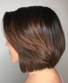 Blunt Espresso Bob with Highlights Honey Blonde Hair Color, Cool Short Hairstyles, Honey Blonde Hair, Short Hair Balayage, Short Hair Color, Short Haircut, Short Bob Hairstyles, Cool Haircuts, Bob Cut